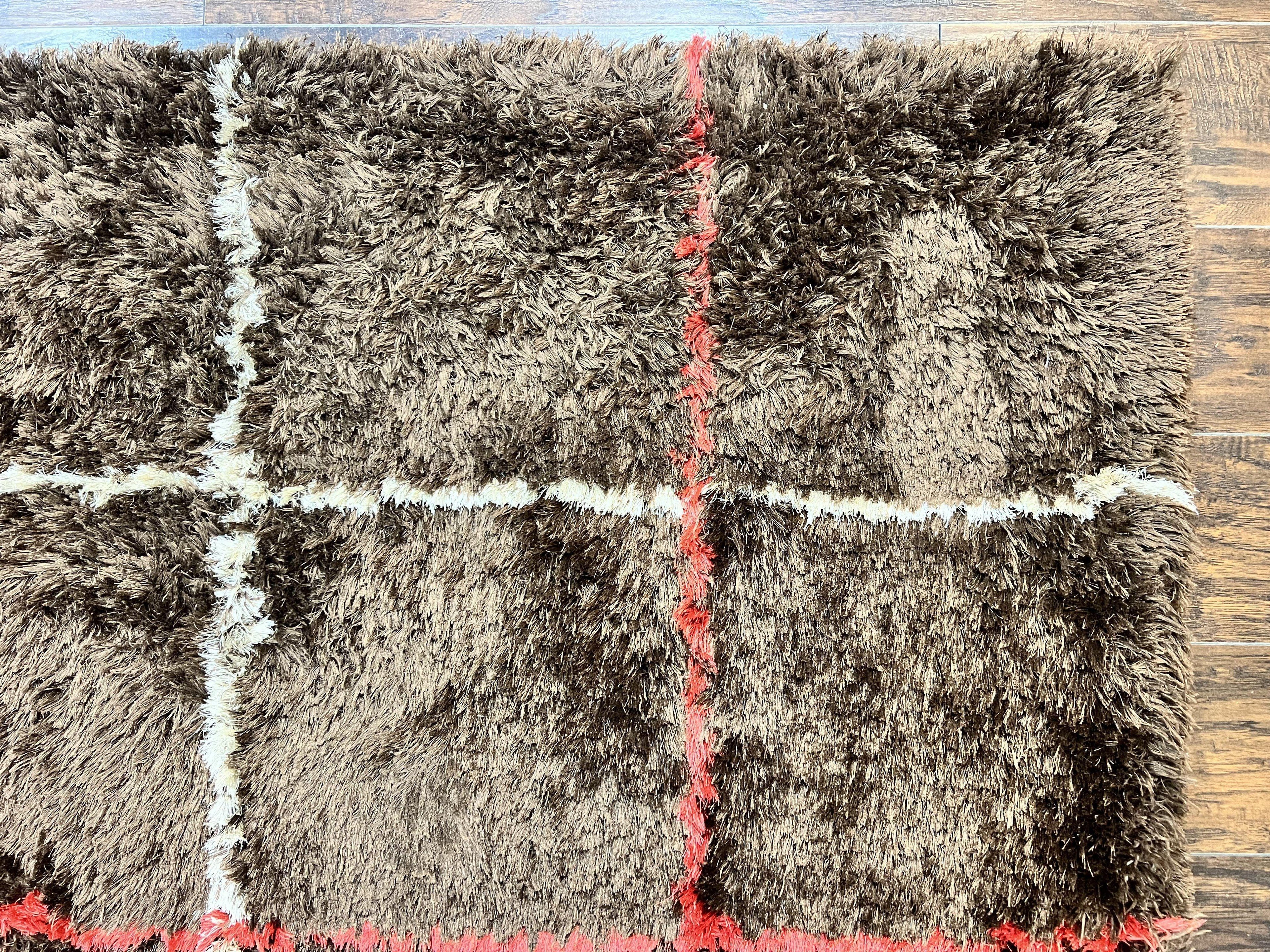 Shag Rug 6x8, Brown, Panel Design