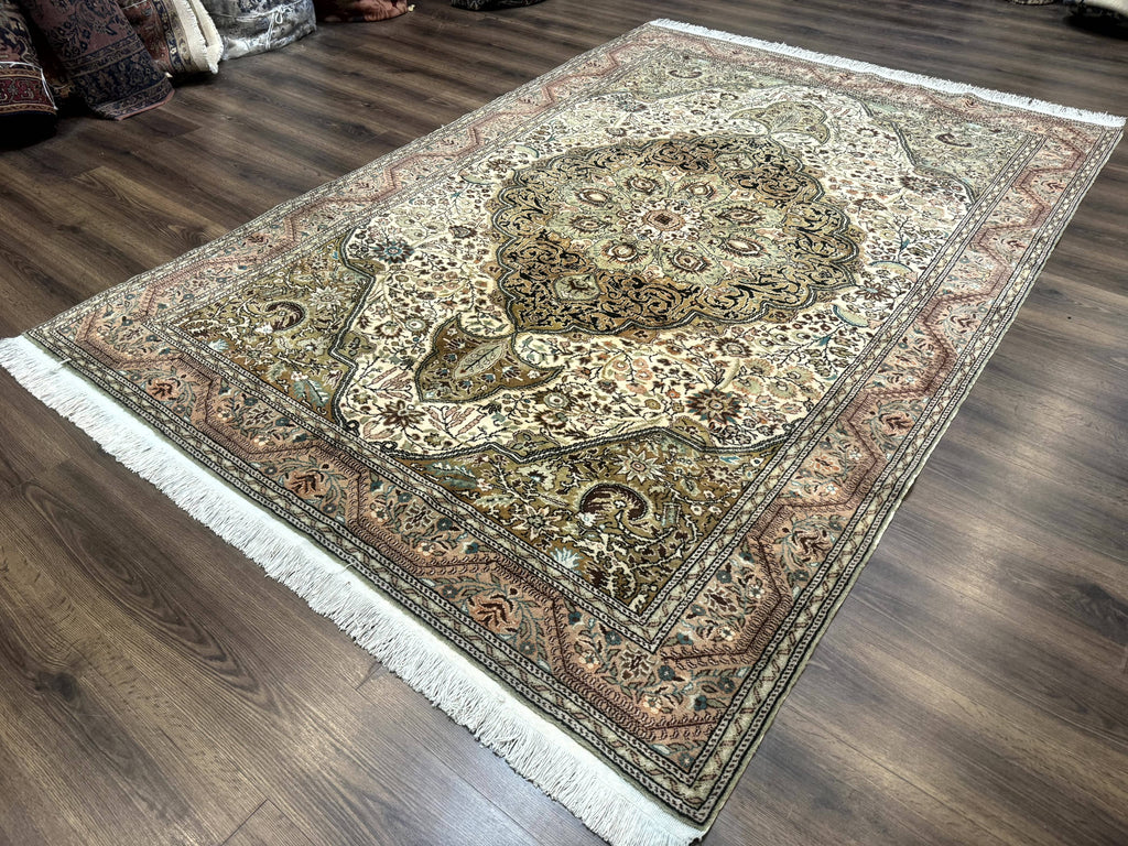Turkish Sivas Rug 6x9, Floral Medallion, Vintage Handmade Wool Carpet