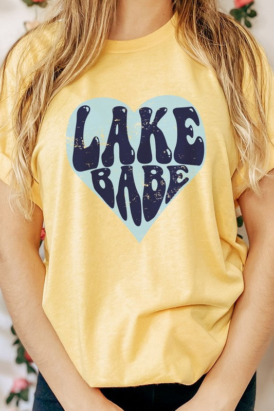 Lake Babe in Heart Water Vacation Graphic Tee T-Shirt