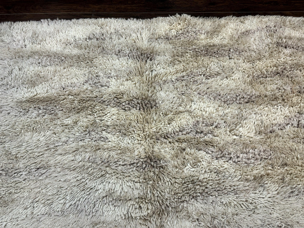 European Rya Shag Rug 6.6 x 9.7, Beige, Fluffy Vintage Area Rug