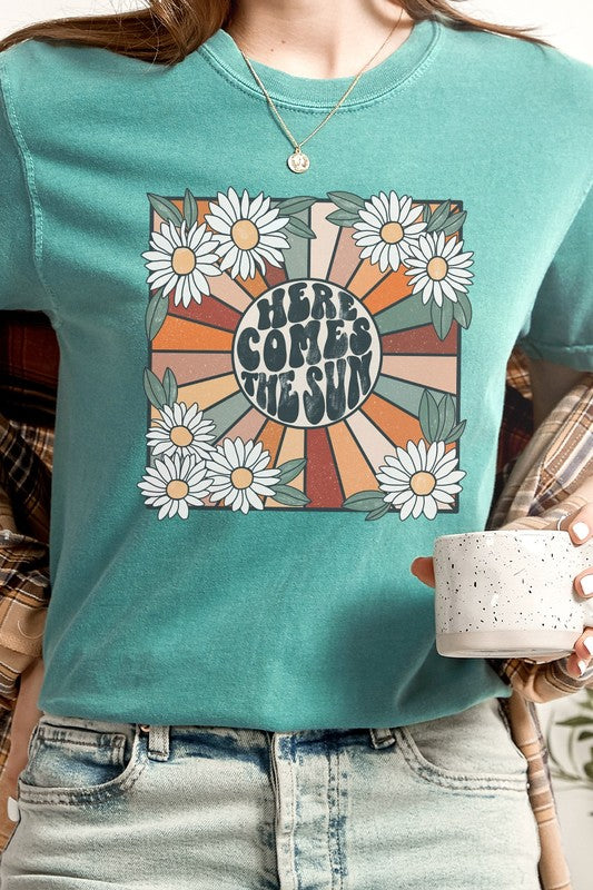 Here Comes The Sun Daisy Comfort Color Graphic Tee T-Shirt