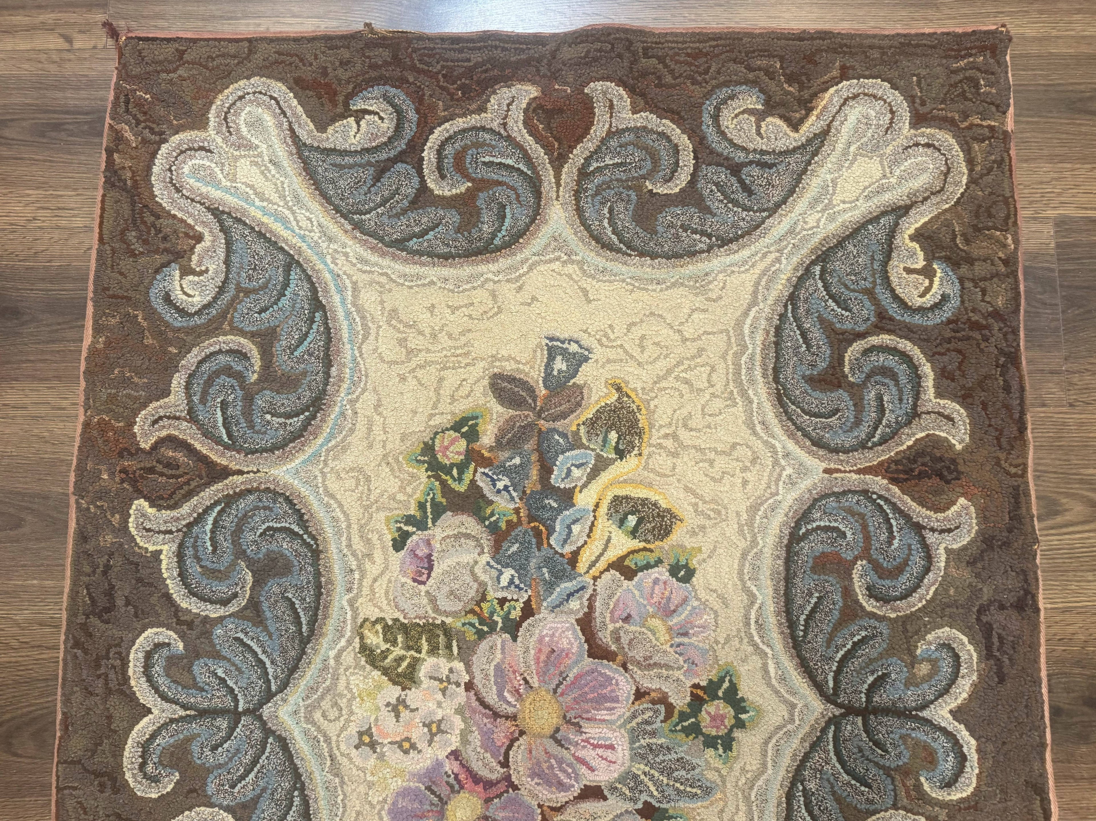 Antique American Hooked Rug 3 x 4.6, Vintage, Floral
