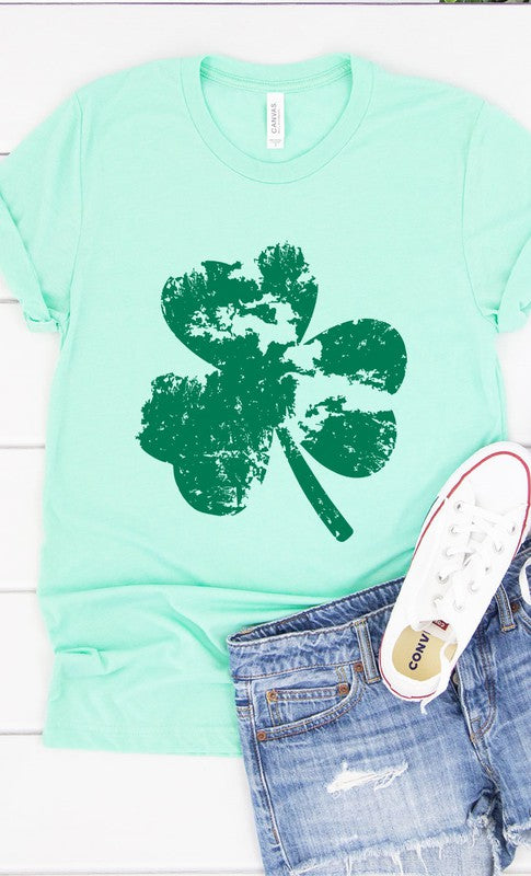 Retro Clover Graphic Tee T-Shirt PLUS
