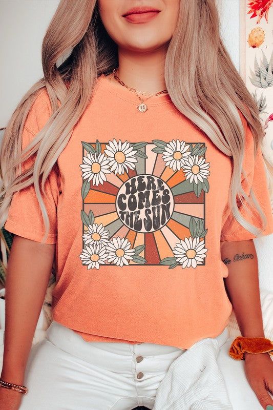 Here Comes The Sun Daisy Comfort Color Graphic Tee T-Shirt