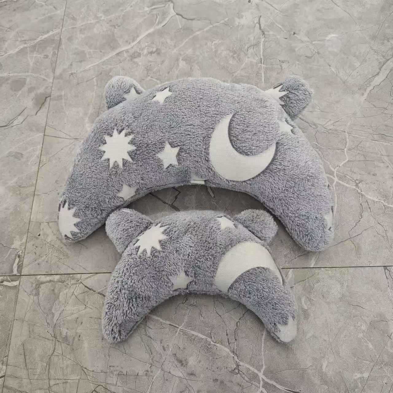 Stylish And Personalized U-Shaped Pet Pillow