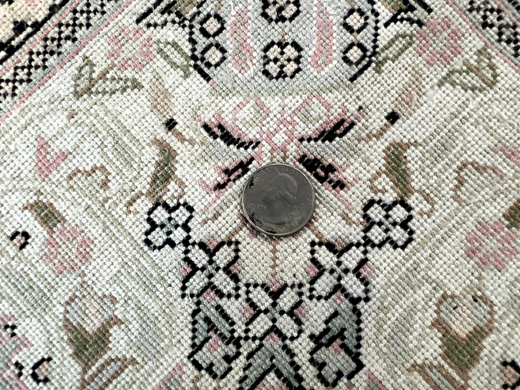 Silk Indian Kashmiri Rug 4x6, Handmade, Ivory, Fine 240 KPSI