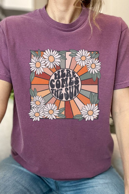 Here Comes The Sun Daisy Comfort Color Graphic Tee T-Shirt