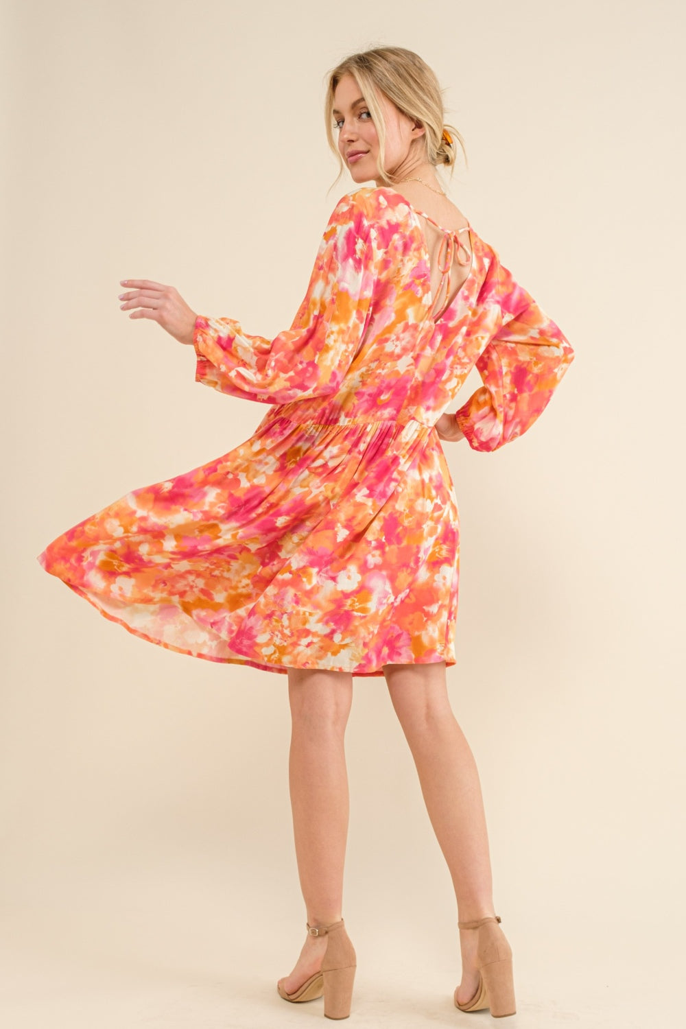 Full Size Printed Tie Back Long Sleeve Summer Dress For Women – Stylish Printed Dress, Chic Tie Back Long Sleeve Dress, Elegant Long Sleeve Dress, Fashionable Printed Dress, Versatile Long Sleeve Dress, Sophisticated Tie-Back Dress