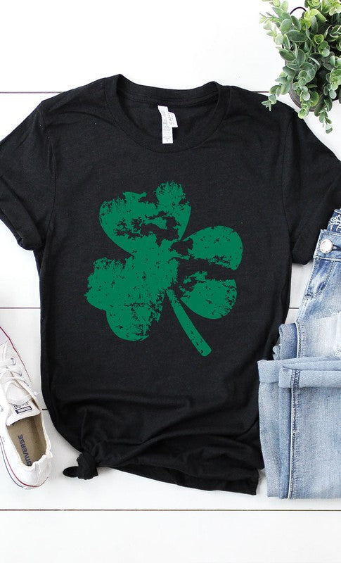 Retro Clover Graphic Tee T-Shirt PLUS