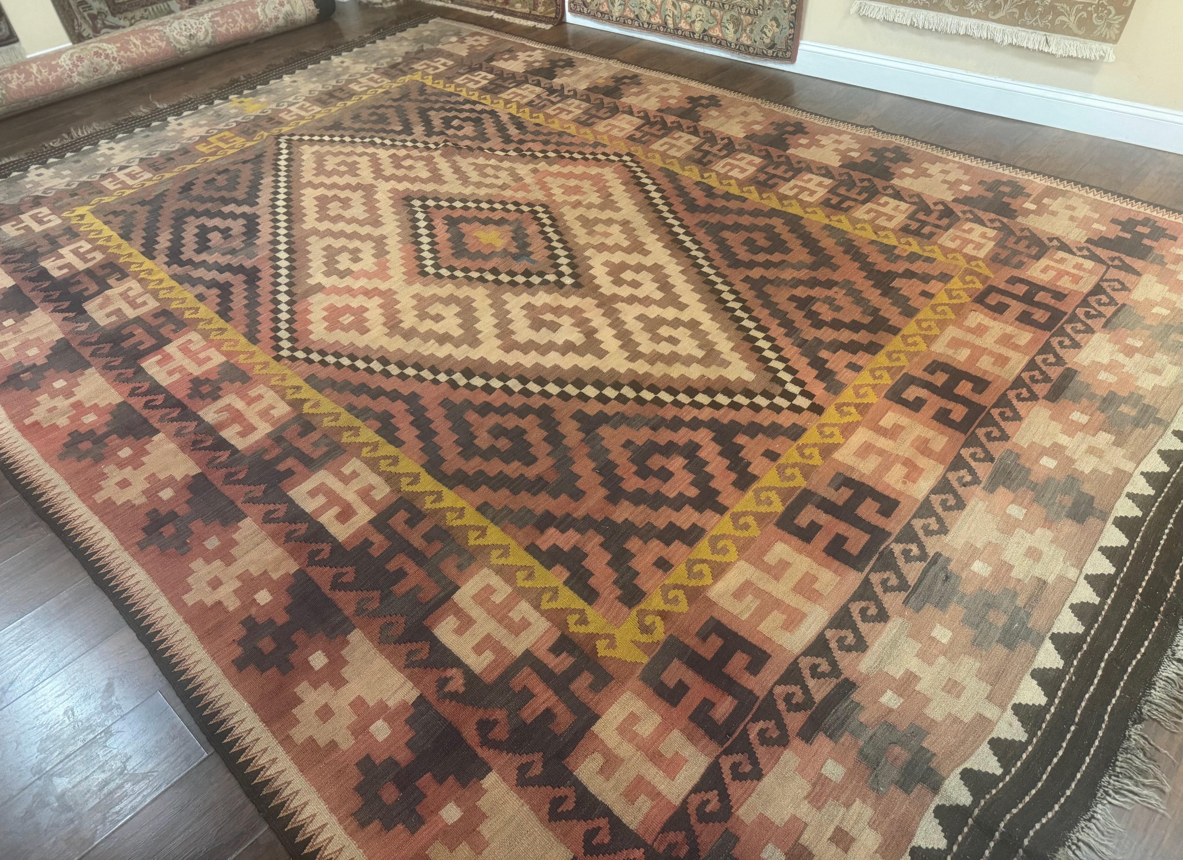 Antique Persian Tribal Kilim Rug 9x12, Zig Zag Pattern Kilim, Zarand Rug, Wool, Earth Tone Colors