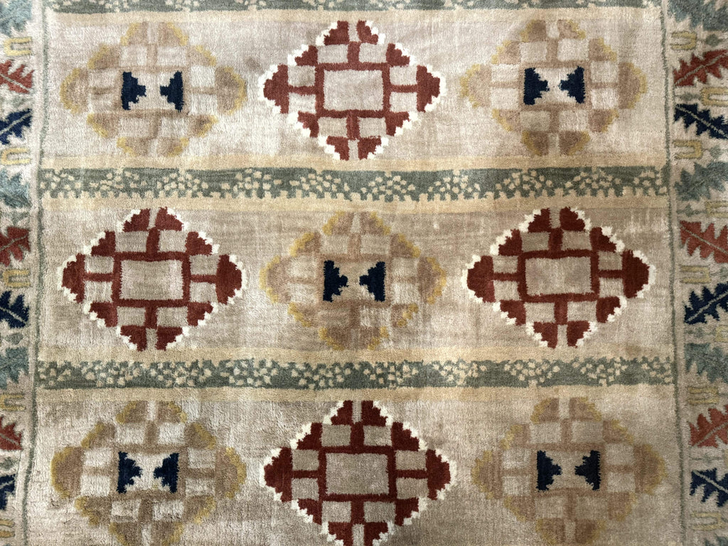 Geometric Design Area Rug 5x8, Beige and Rust Red