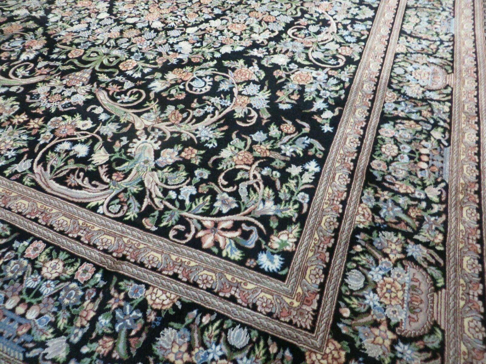 8' X 10' Vintage Handmade Pakistani Floral Wool Rug Black Nice