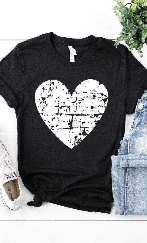 Distressed Heart Graphic Tee T-Shirt PLUS