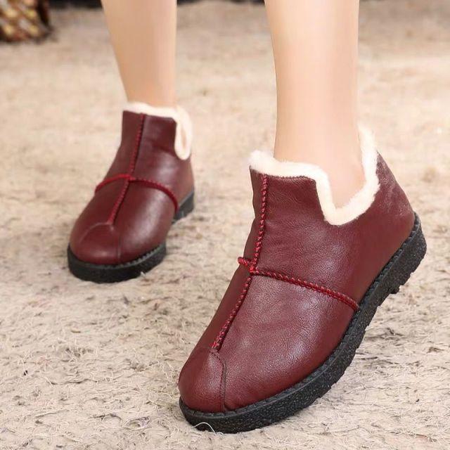 Women Winter Warm Luxury Shoes Waterproof Plush Leather Cotton Shoes Daily Home Non-slip Soft Sole Plush Lining Shoes Warm Fur Lined Booties Lace Up Flat Platform Elegant Comfortable Black Shoes